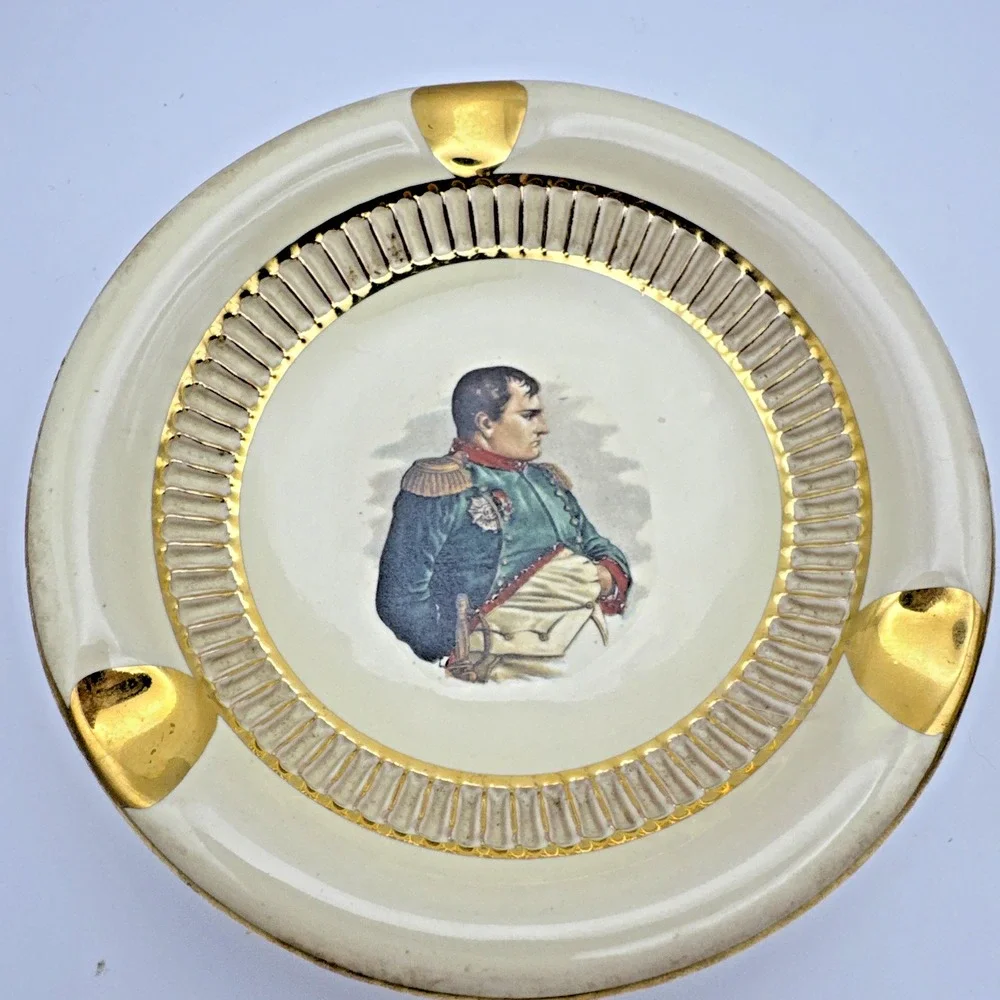 VTG Set‎ Of 2 Limoges Napoleon Bonaparte Gold Trim Vintage Antique Ashtrays